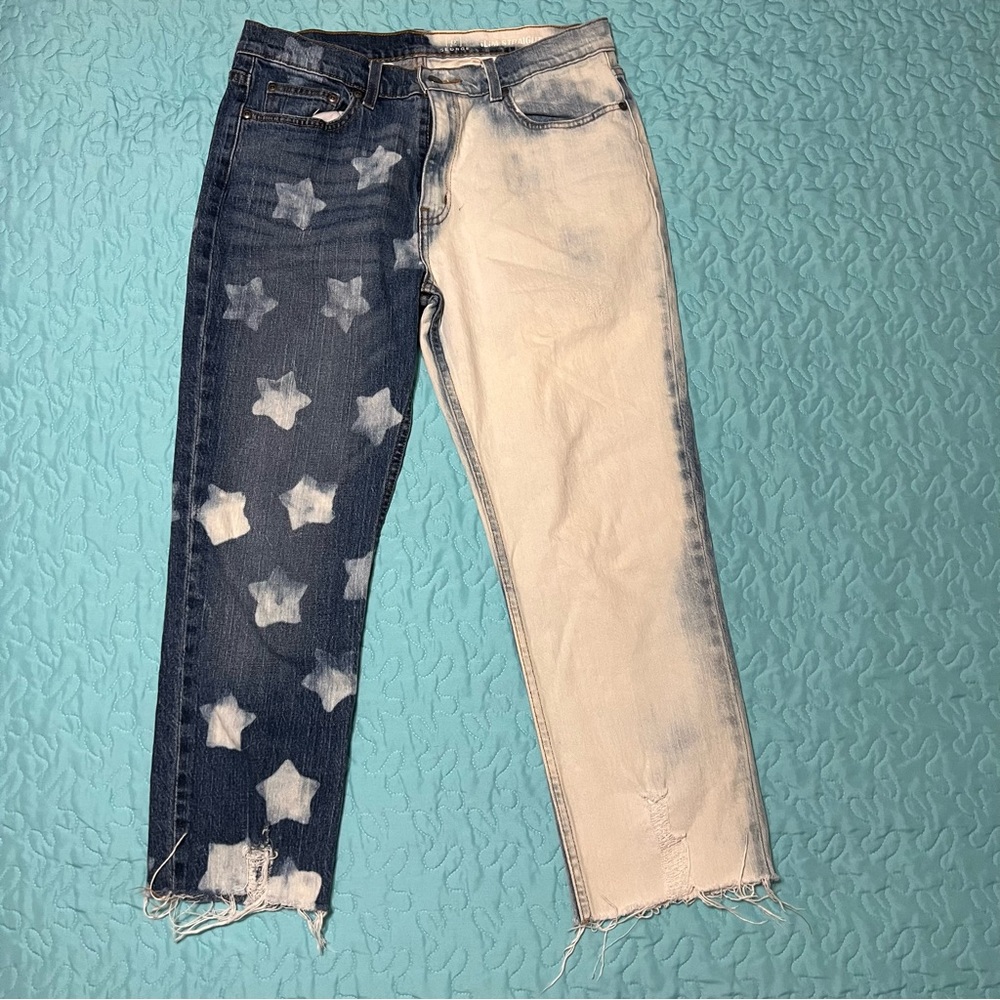 George straight leg distressed jeans. Size 32x32